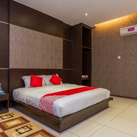 Remember Hotel Bukit Gambir Extérieur photo