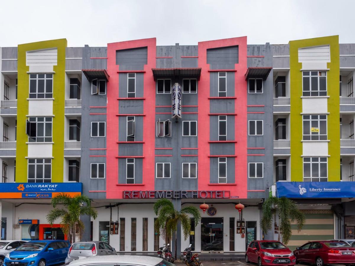 Remember Hotel Bukit Gambir Extérieur photo