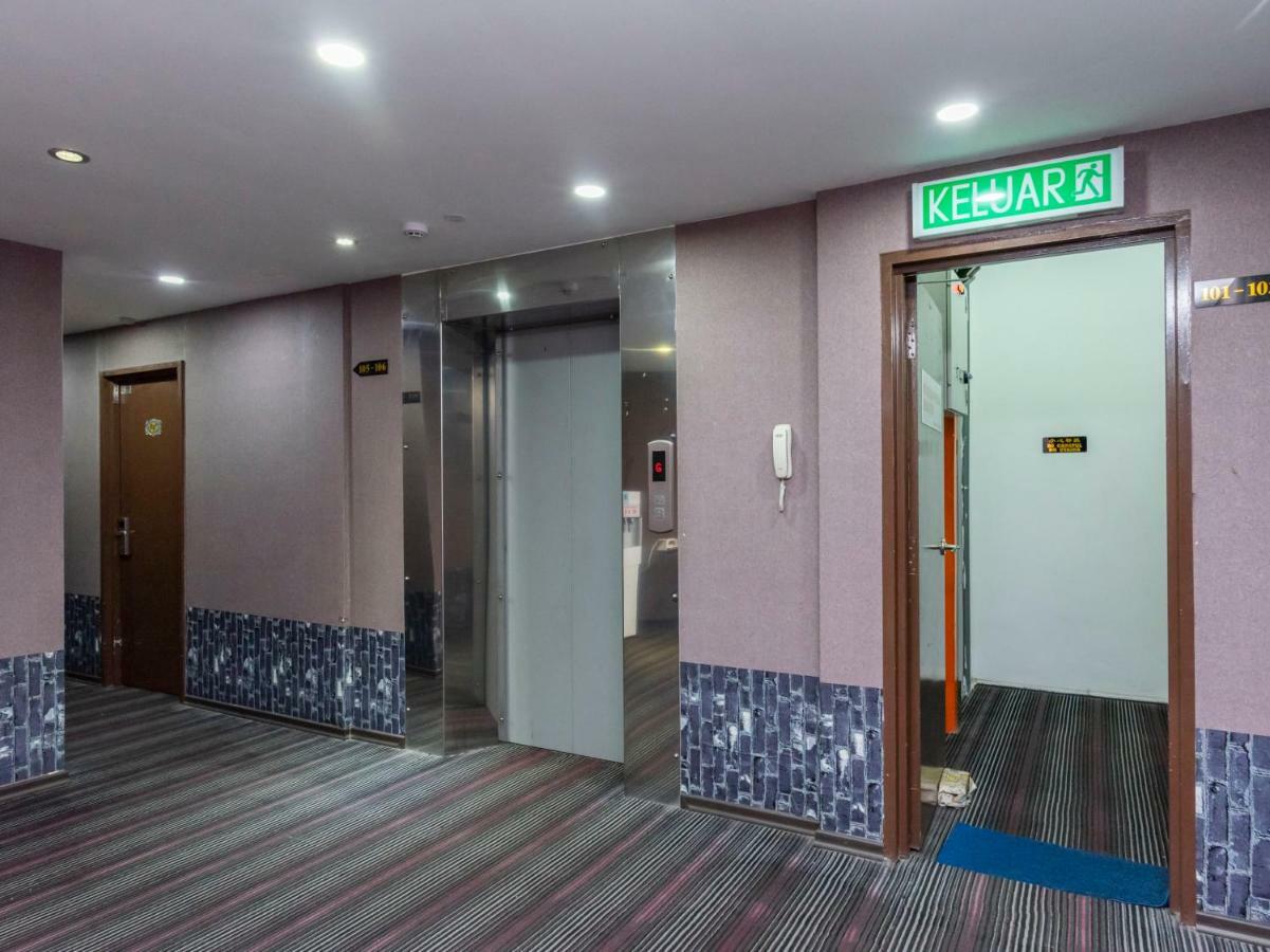 Remember Hotel Bukit Gambir Extérieur photo