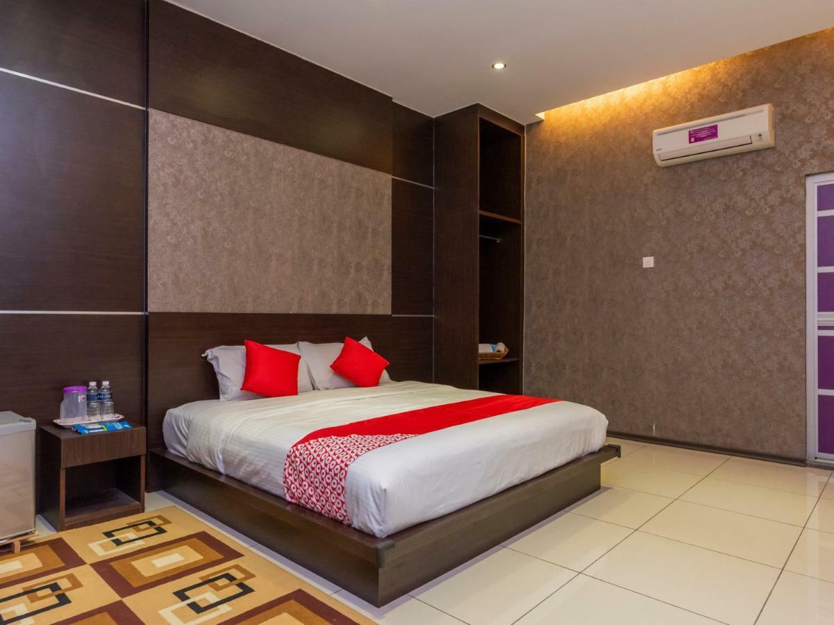 Remember Hotel Bukit Gambir Extérieur photo