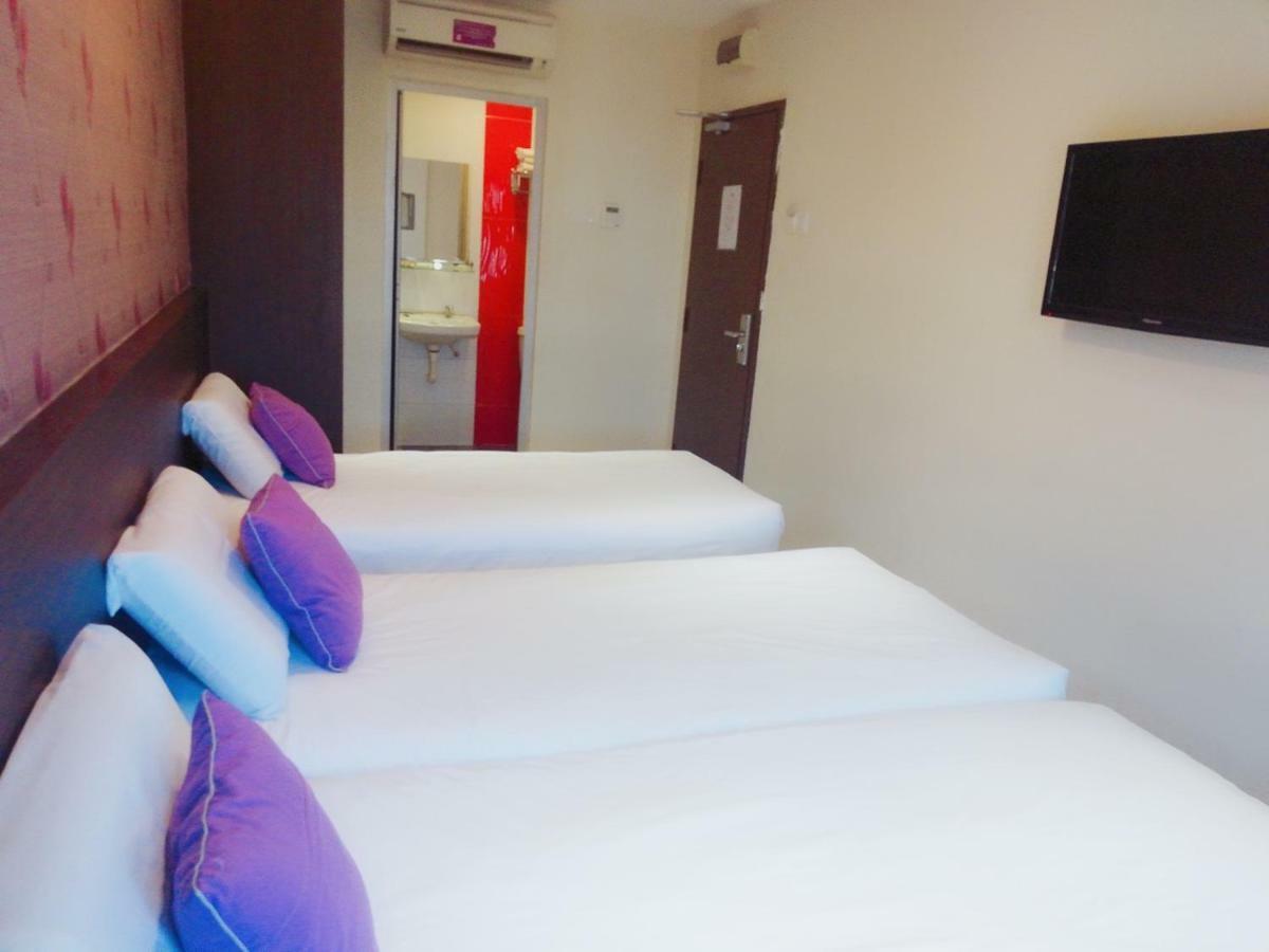 Remember Hotel Bukit Gambir Extérieur photo