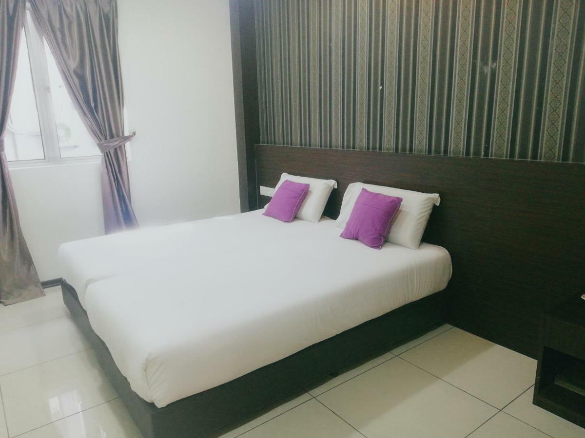 Remember Hotel Bukit Gambir Extérieur photo