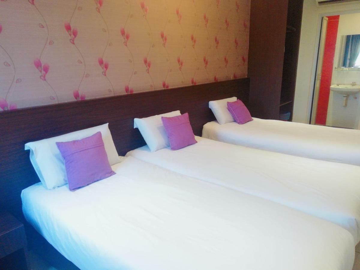 Remember Hotel Bukit Gambir Extérieur photo