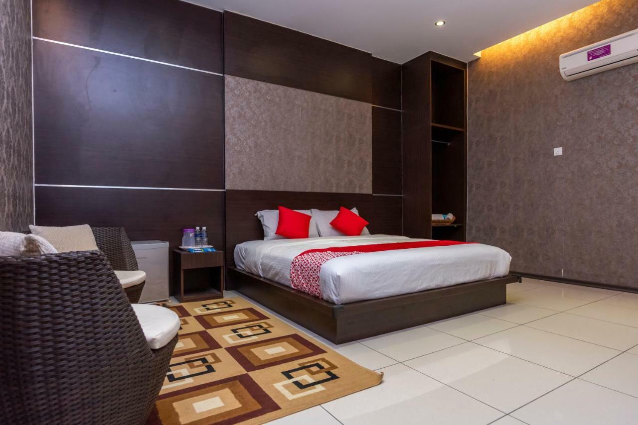 Remember Hotel Bukit Gambir Extérieur photo