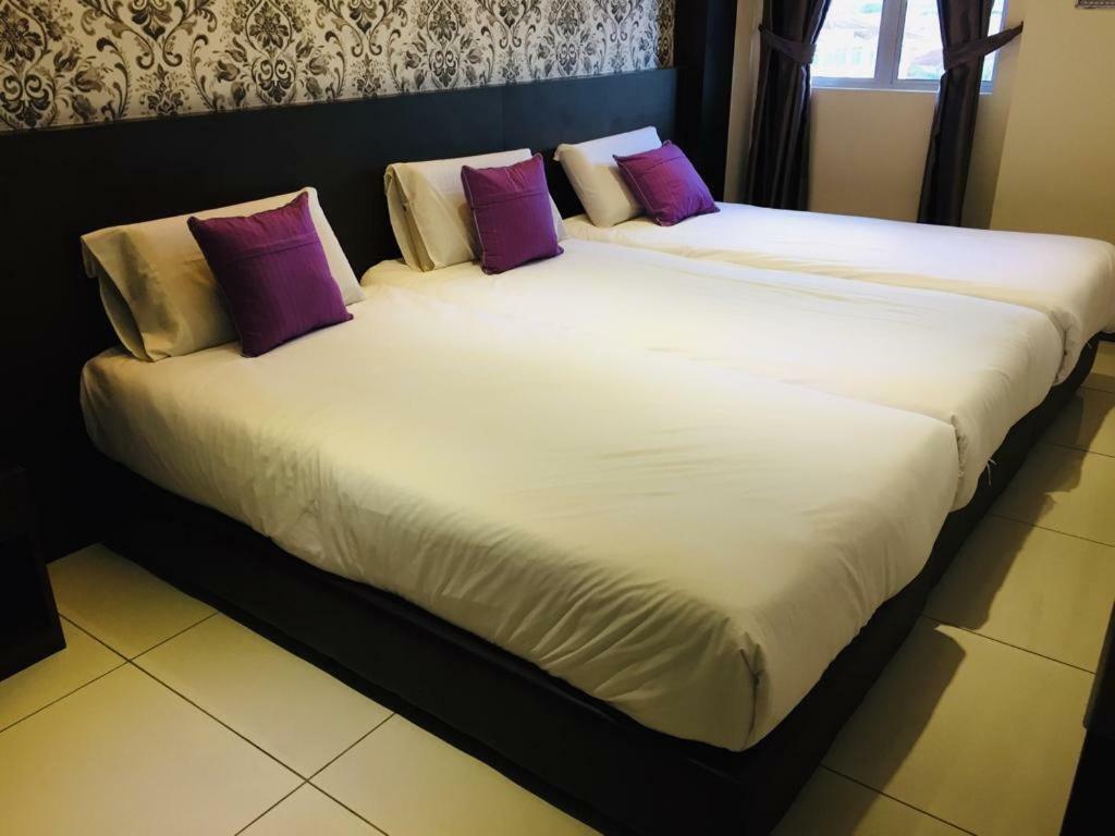 Remember Hotel Bukit Gambir Extérieur photo
