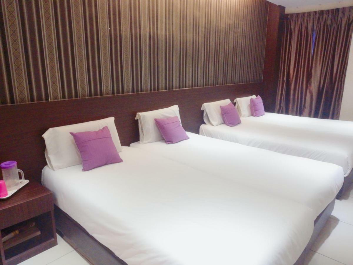 Remember Hotel Bukit Gambir Extérieur photo
