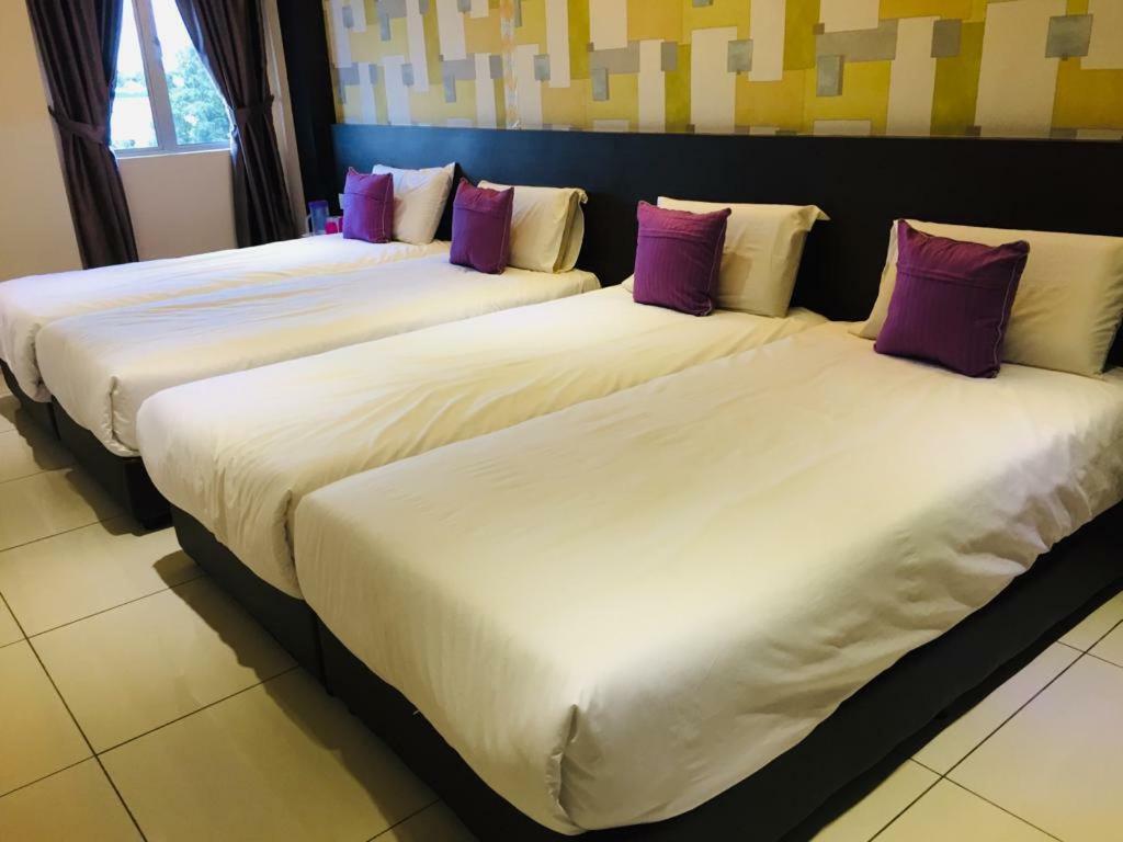 Remember Hotel Bukit Gambir Extérieur photo